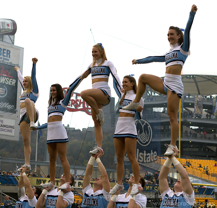 IMG-3699-North-Carolina-cheerleaders.jpg